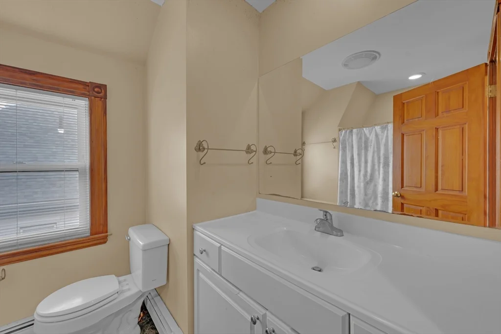 3 bed, 1 bath apartment for rent at 24 Orchard Ave Unit 1, Waltham — photo 14 of 20