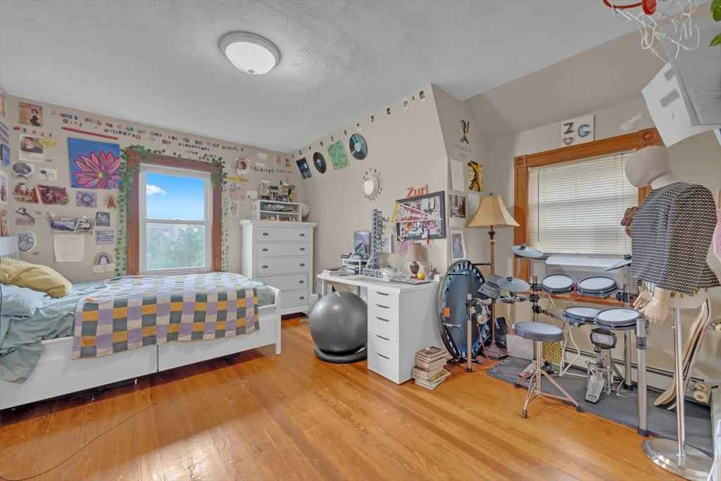 3 bed, 1 bath apartment for rent at 24 Orchard Ave Unit 1, Waltham — photo 17 of 20