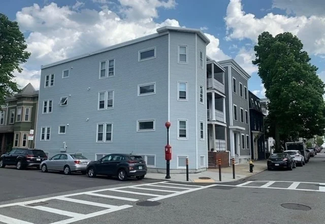 3 bed, 1 bath apartment for rent at 24 P St Unit 2, South Boston — photo 4 of 10