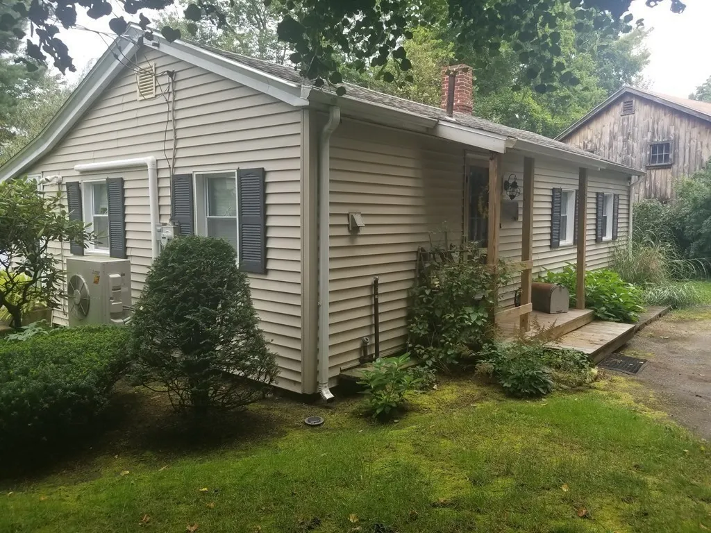 2 bed, 1 bath apartment for rent at 24 Pattison Ave, Dudley — photo 9 of 9