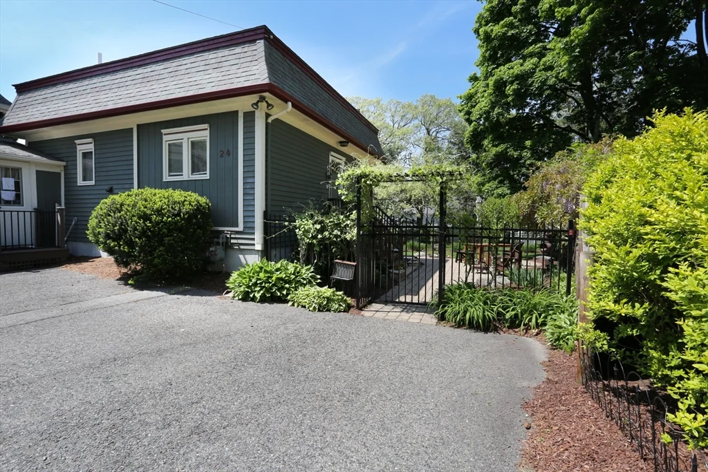 2 bed, 2 bath apartment for rent at 24 Pershing St Unit 24, Needham — photo 1 of 23