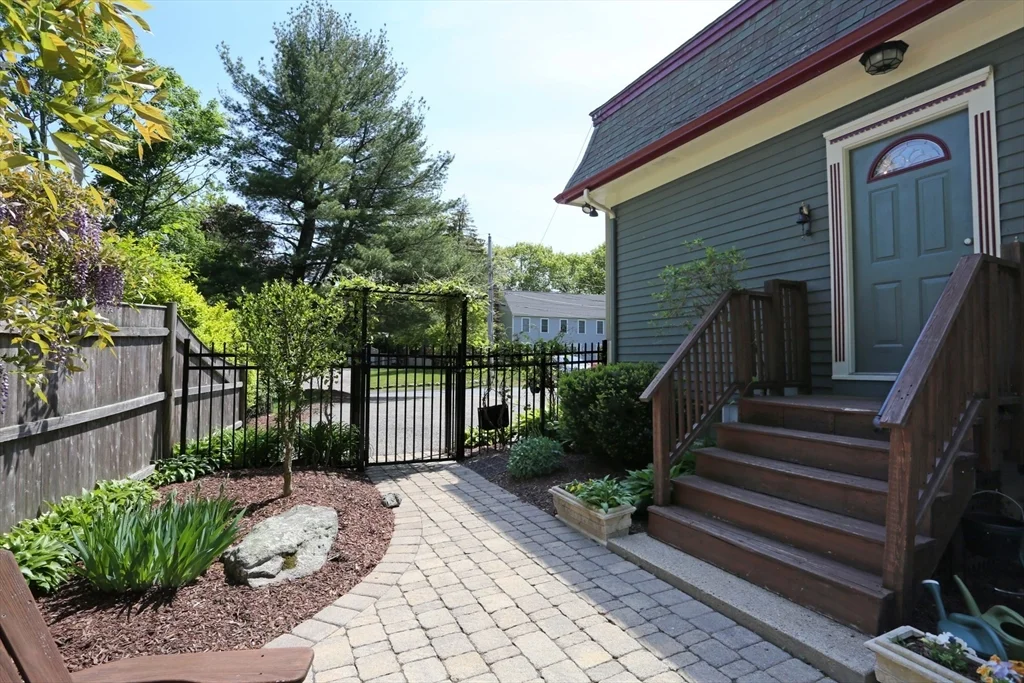 2 bed, 2 bath apartment for rent at 24 Pershing St Unit 24, Needham — photo 16 of 23