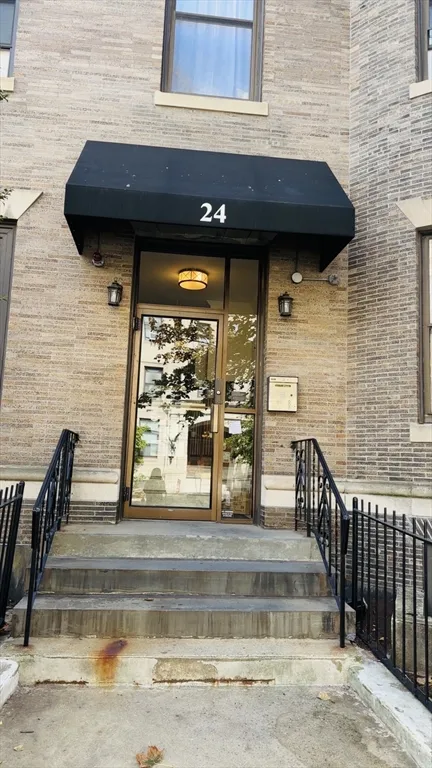 1 bed, 1 bath apartment for rent at 24 Peterborough St Unit 2, Fenway — photo 22 of 27