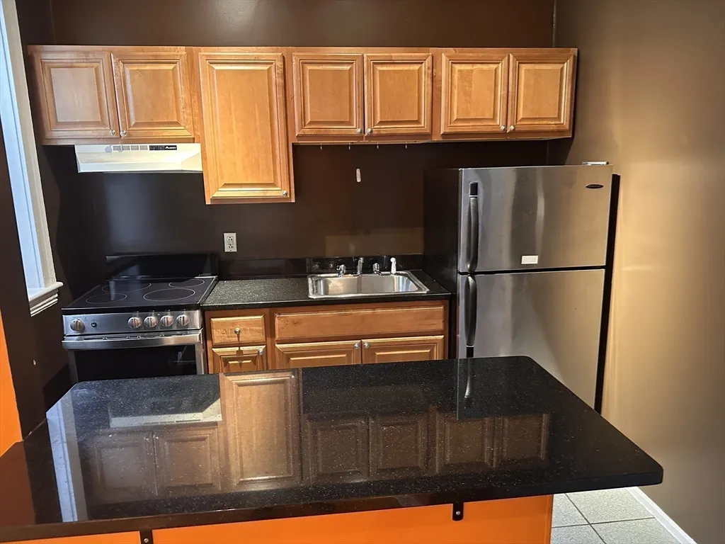 1 bed, 1 bath apartment for rent at 24 Peterborough St Unit 2, Fenway — photo 11 of 27