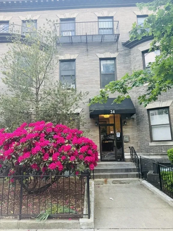 1 bed, 1 bath apartment for rent at 24 Peterborough St Unit 2, Fenway — photo 23 of 27