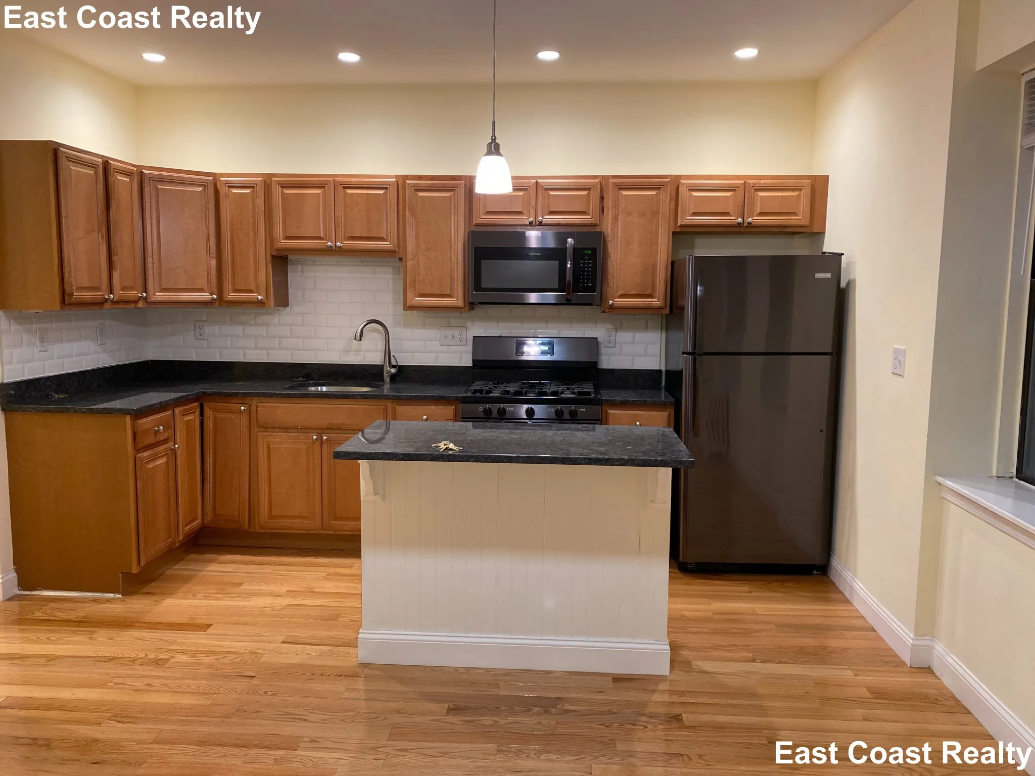 1 bed, 1 bath apartment for rent at 24 Phillips St Unit 12, Beacon Hill — photo 2 of 10