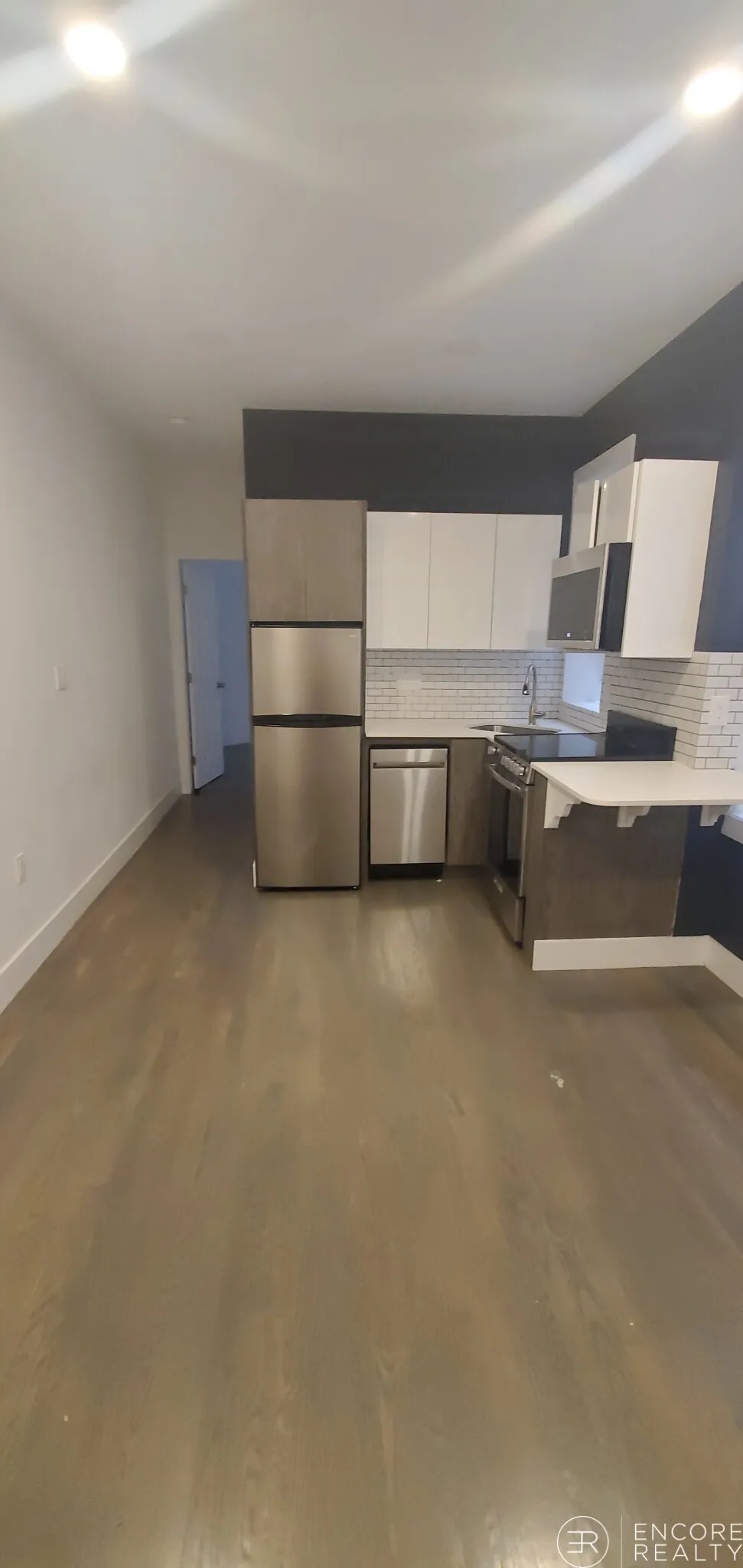 1 bed, 1 bath apartment for rent at 24 Phillips St Unit 2, Beacon Hill — photo 4 of 16