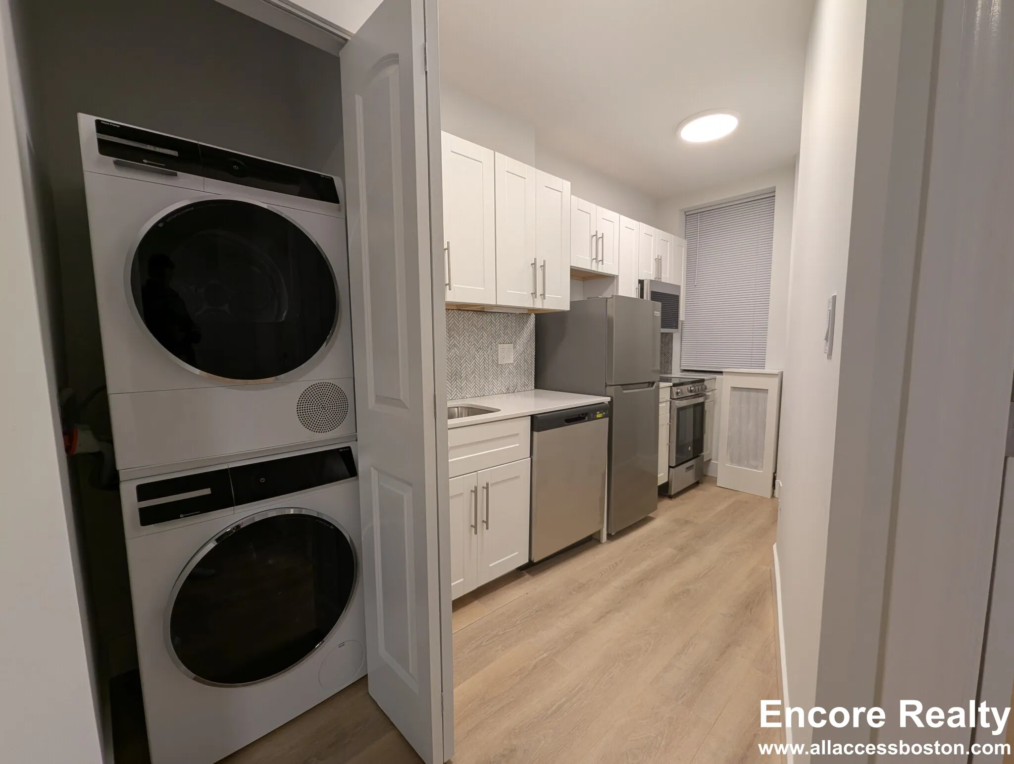 1 bed, 1 bath apartment for rent at 24 Phillips St Unit 3, Beacon Hill — photo 1 of 13