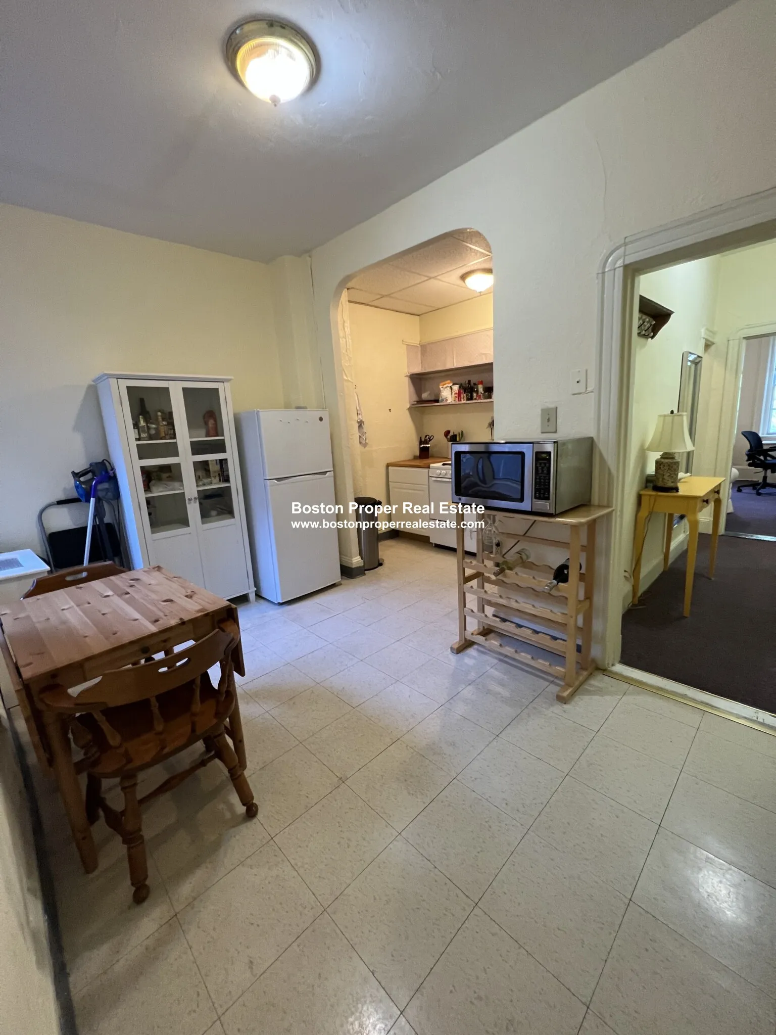 1 bed, 1 bath apartment for rent at 24 Phillips St Unit 4, Beacon Hill — photo 3 of 11