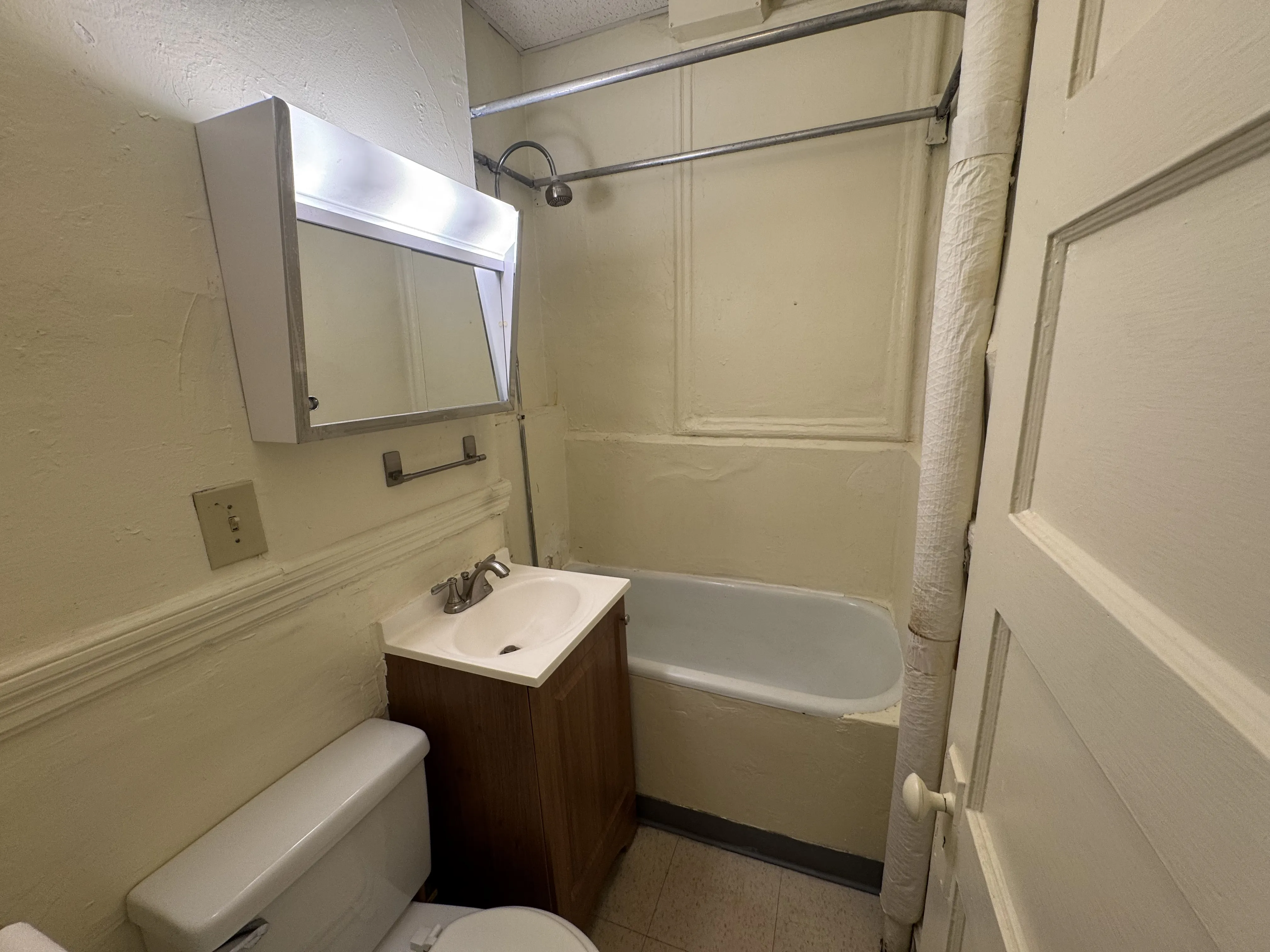 1 bed, 1 bath apartment for rent at 24 Phillips St Unit 4A, Beacon Hill — photo 6 of 10