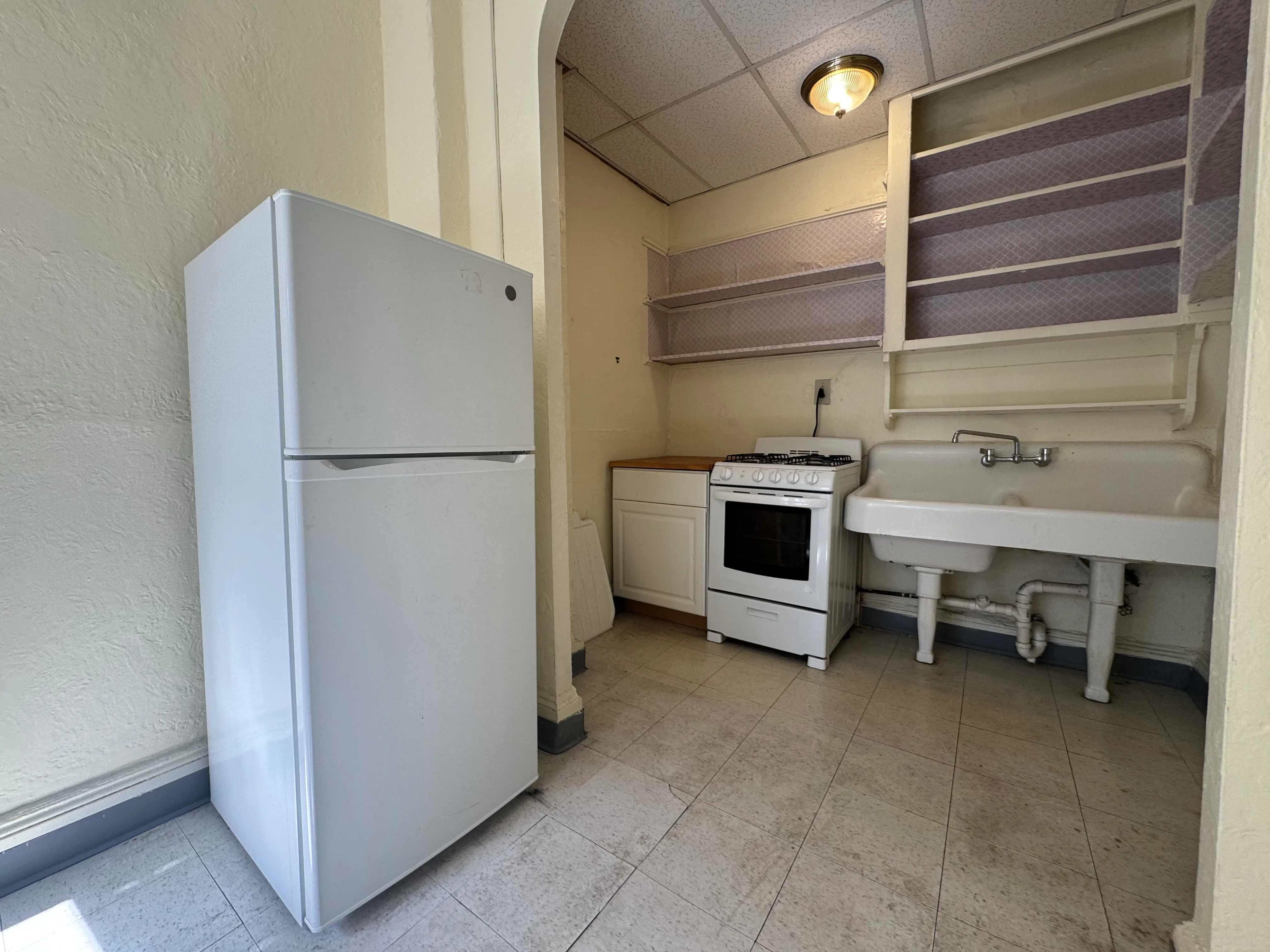 1 bed, 1 bath apartment for rent at 24 Phillips St Unit 4A, Beacon Hill — photo 2 of 10
