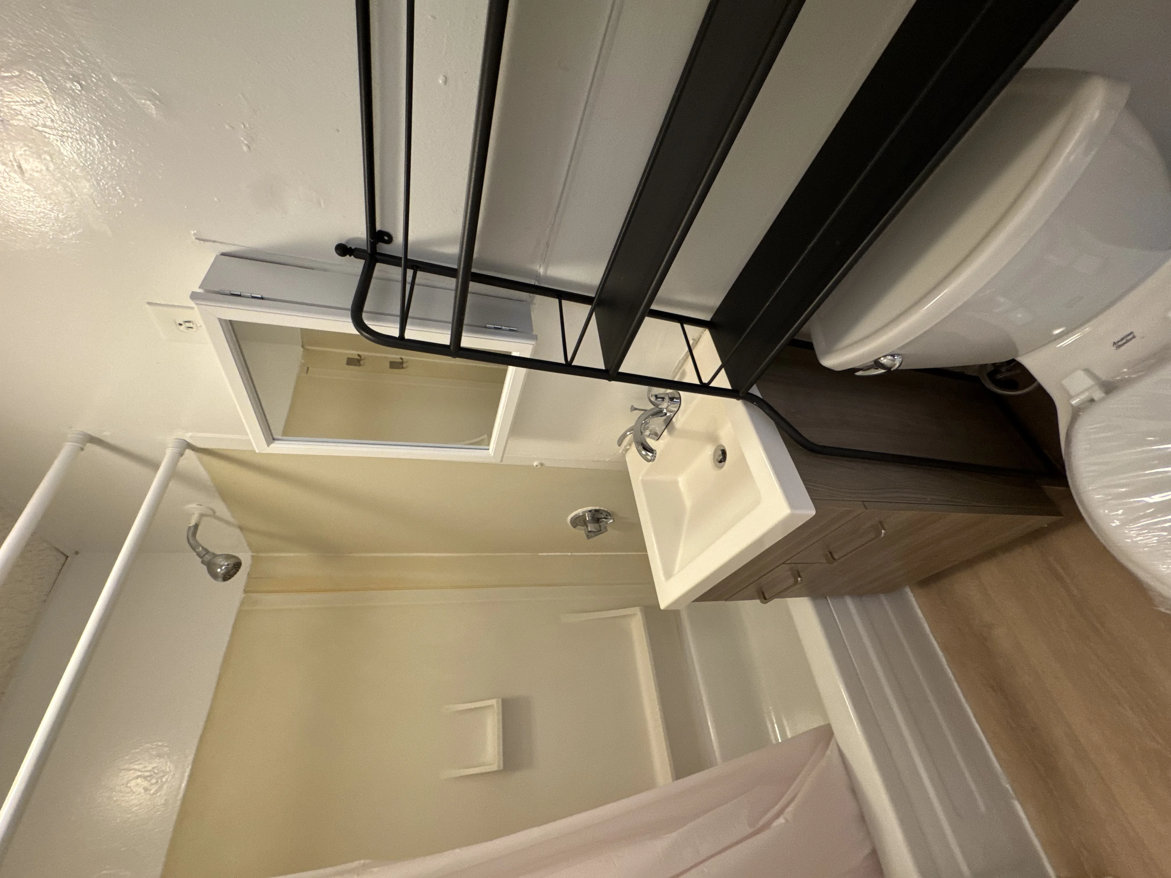 1 bed, 1 bath apartment for rent at 24 Phillips St Unit 5, Beacon Hill — photo 3 of 5