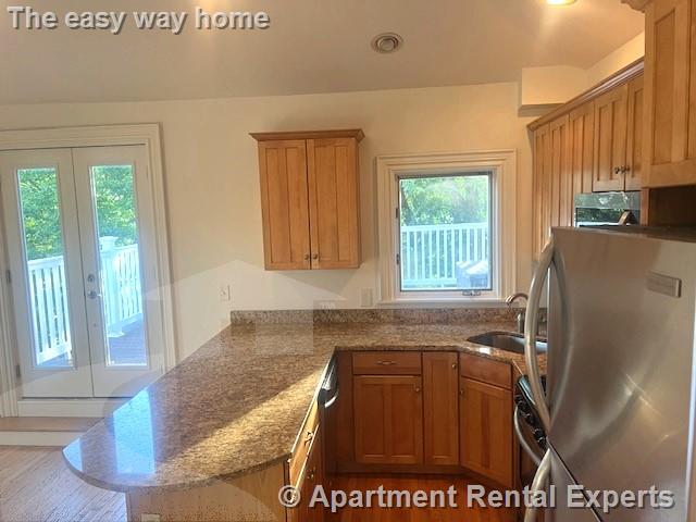 1 bed, 1 bath apartment for rent at 24 Pinckney St Unit 3, Sullivan Square — photo 2 of 13