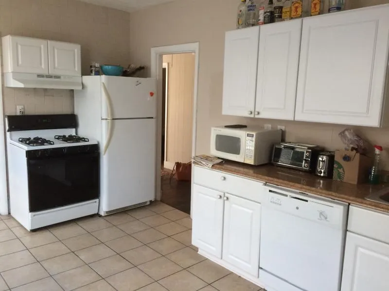 4 bed, 2 bath apartment for rent at 24 Pratt St Unit 2, Allston — photo 1 of 10