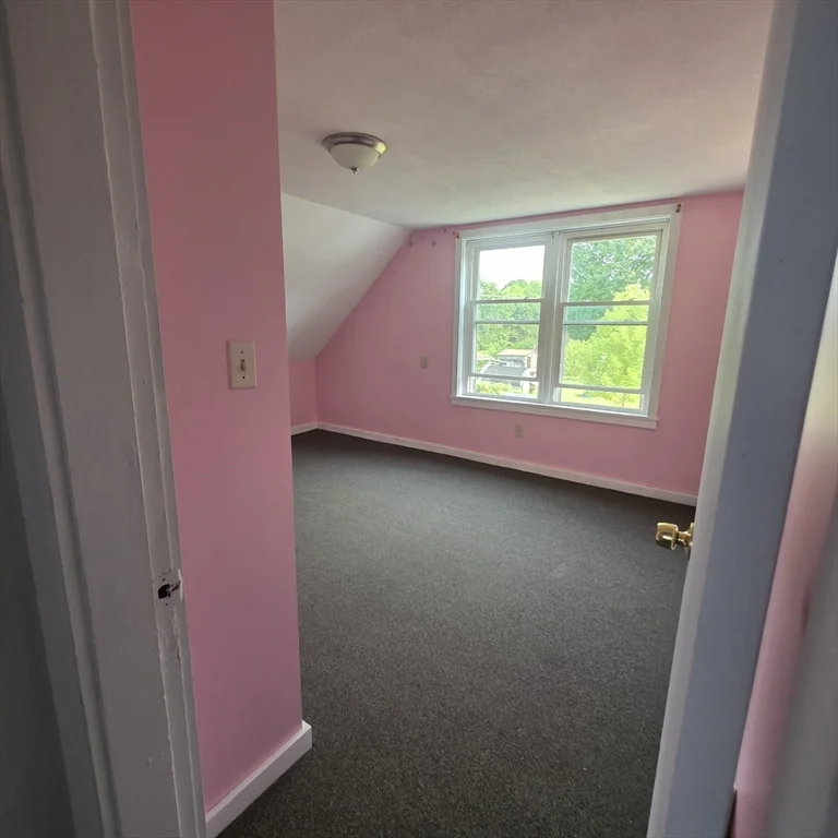3 bed, 1 bath apartment for rent at 24 Quartus St Unit 24, Chicopee — photo 6 of 11