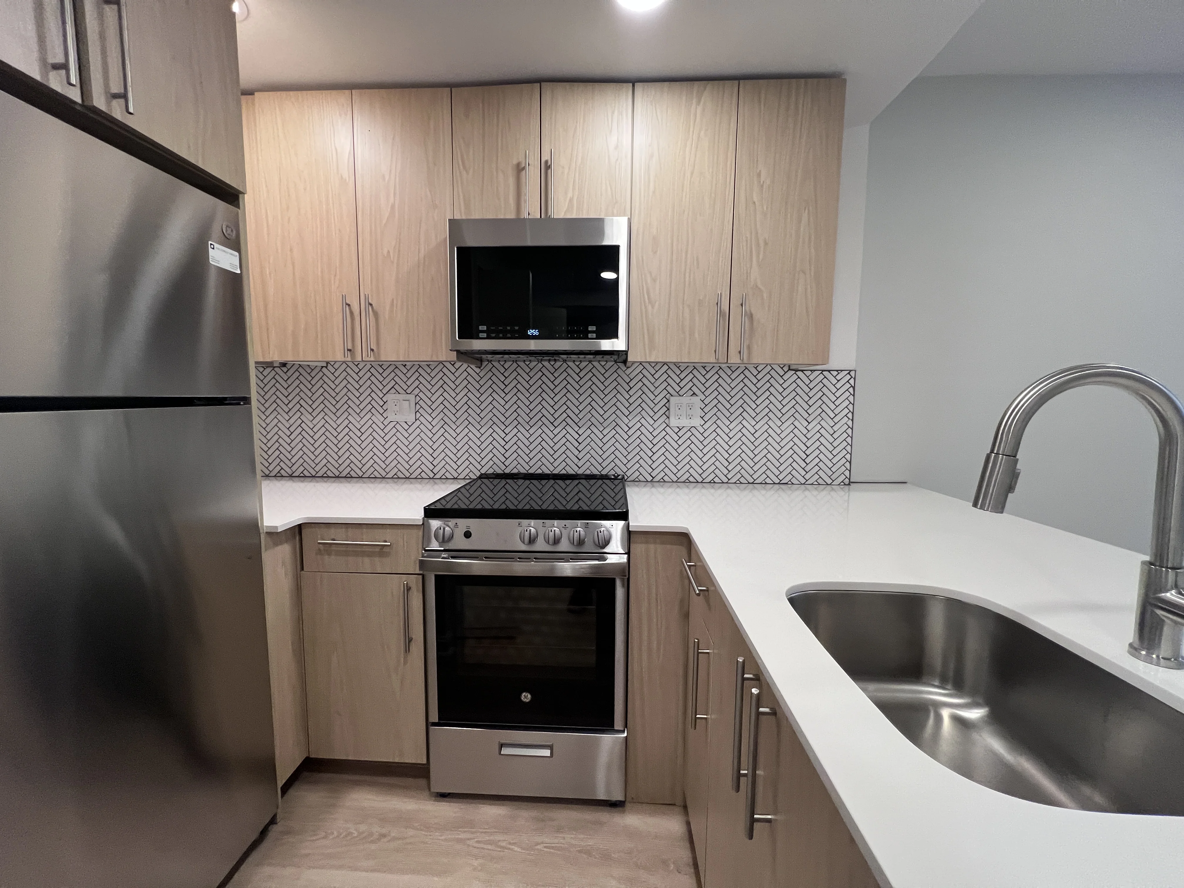 Studio bed, 1 bath apartment for rent at 24 Queensberry St Unit AM, Fenway — photo 3 of 6
