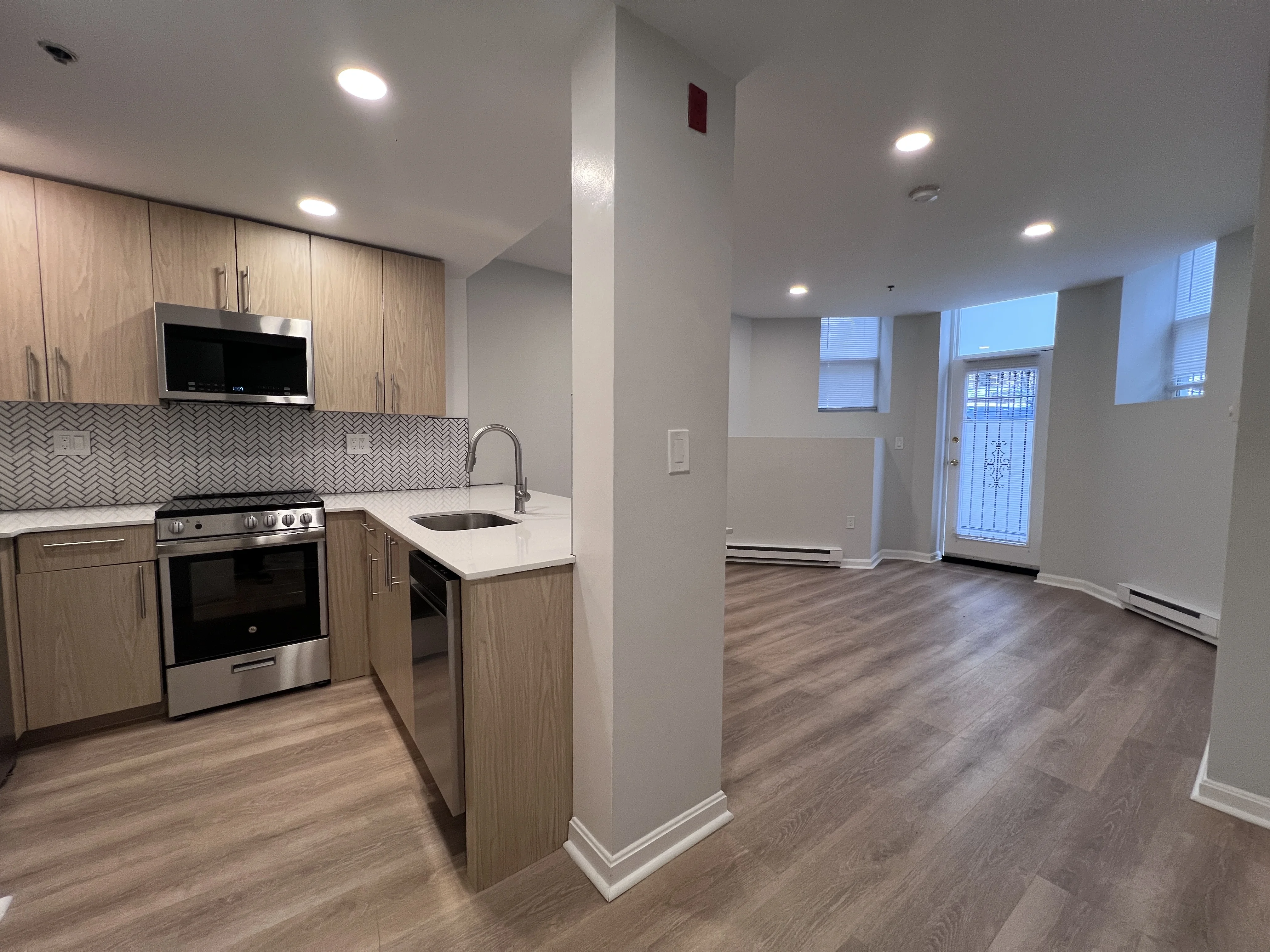 Studio bed, 1 bath apartment for rent at 24 Queensberry St Unit AM, Fenway — photo 5 of 6
