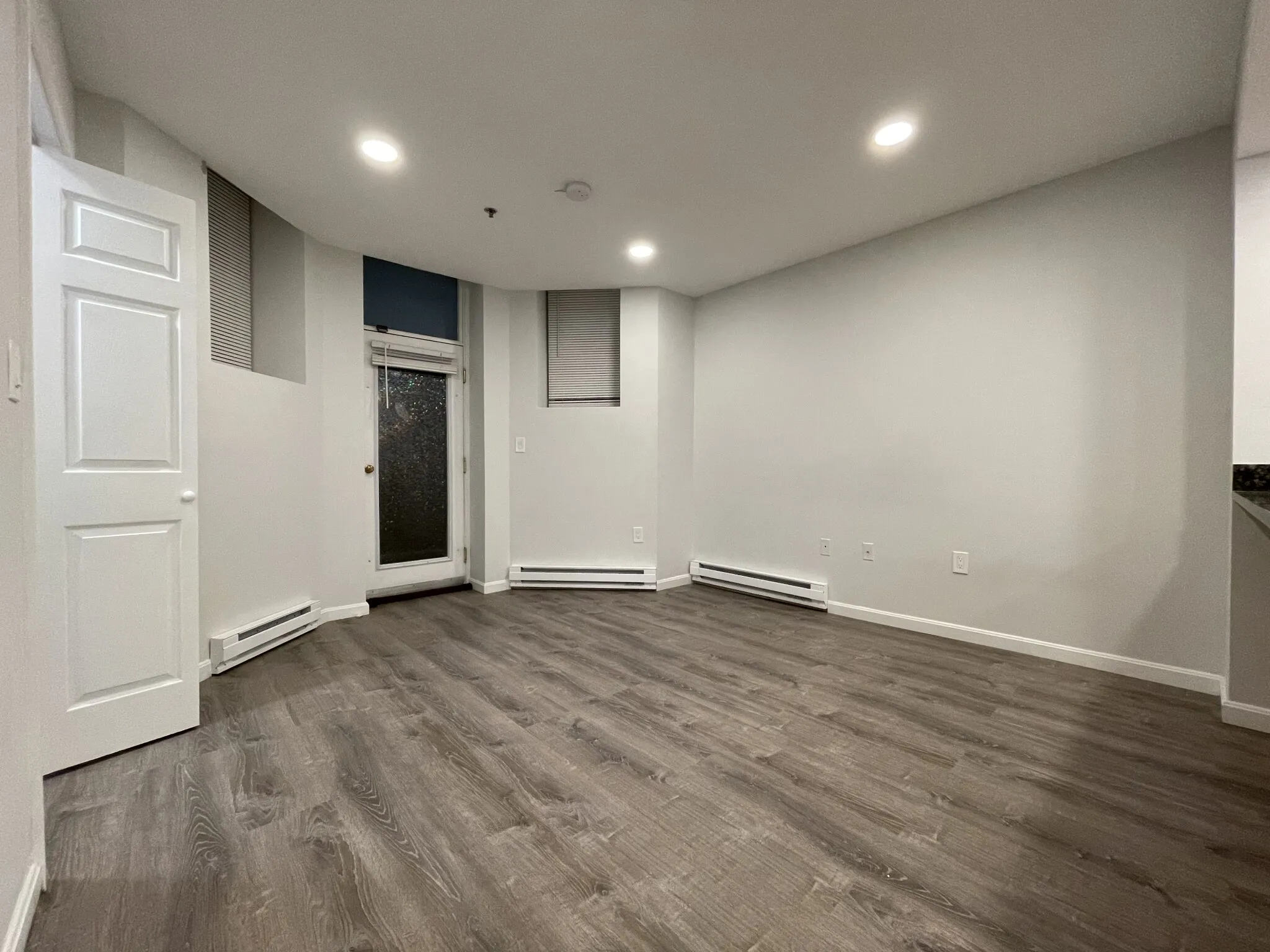 Studio bed, 1 bath apartment for rent at 24 Queensberry St Unit B, Fenway — photo 3 of 12