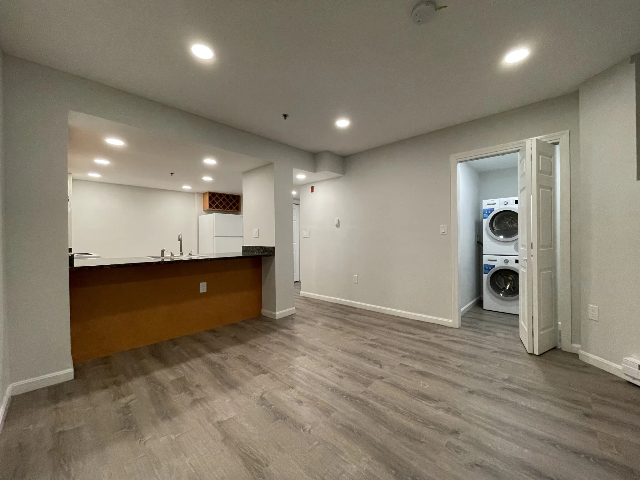 Studio bed, 1 bath apartment for rent at 24 Queensberry St Unit B, Fenway — photo 4 of 12