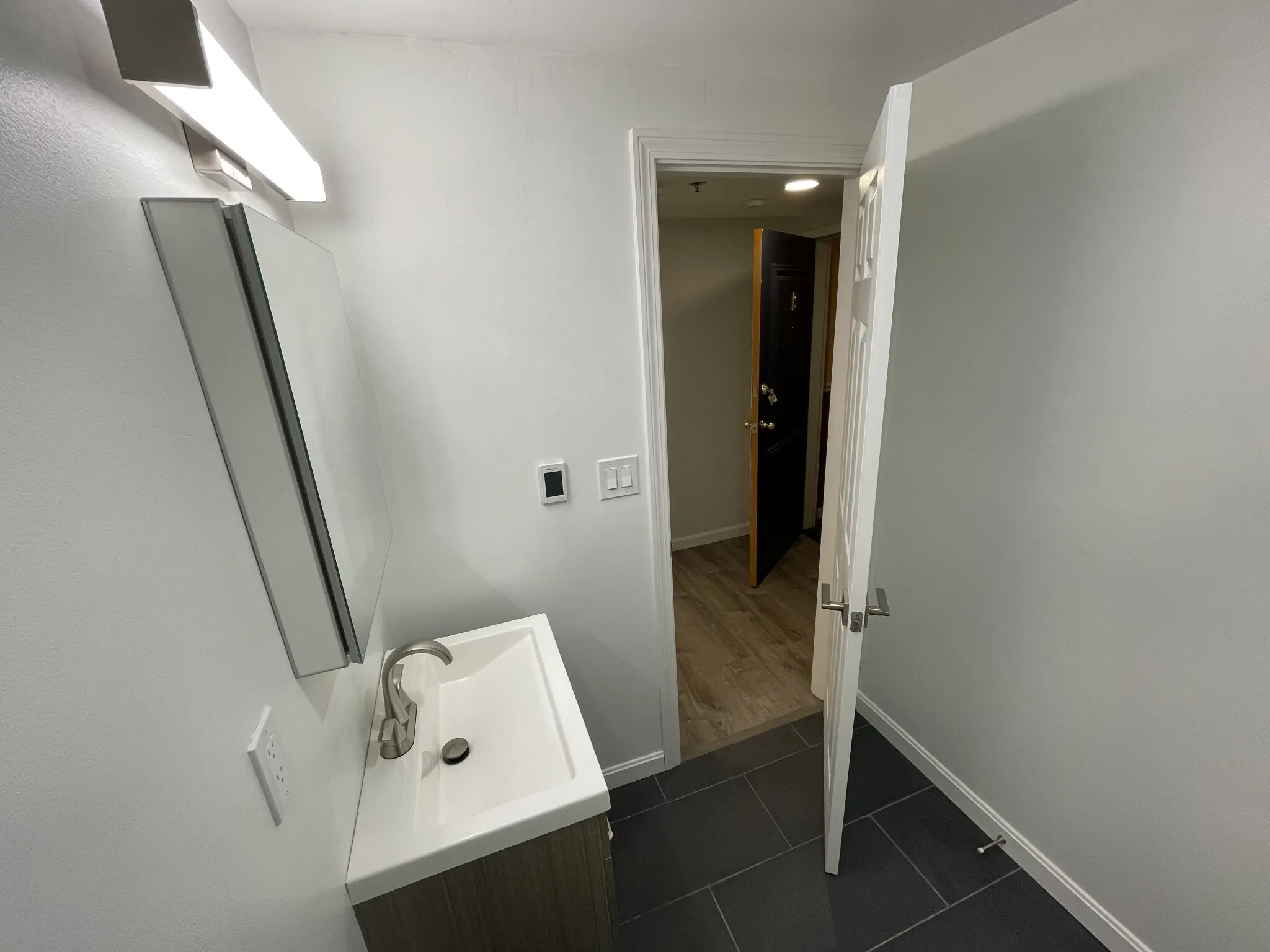 Studio bed, 1 bath apartment for rent at 24 Queensberry St Unit B, Fenway — photo 8 of 12