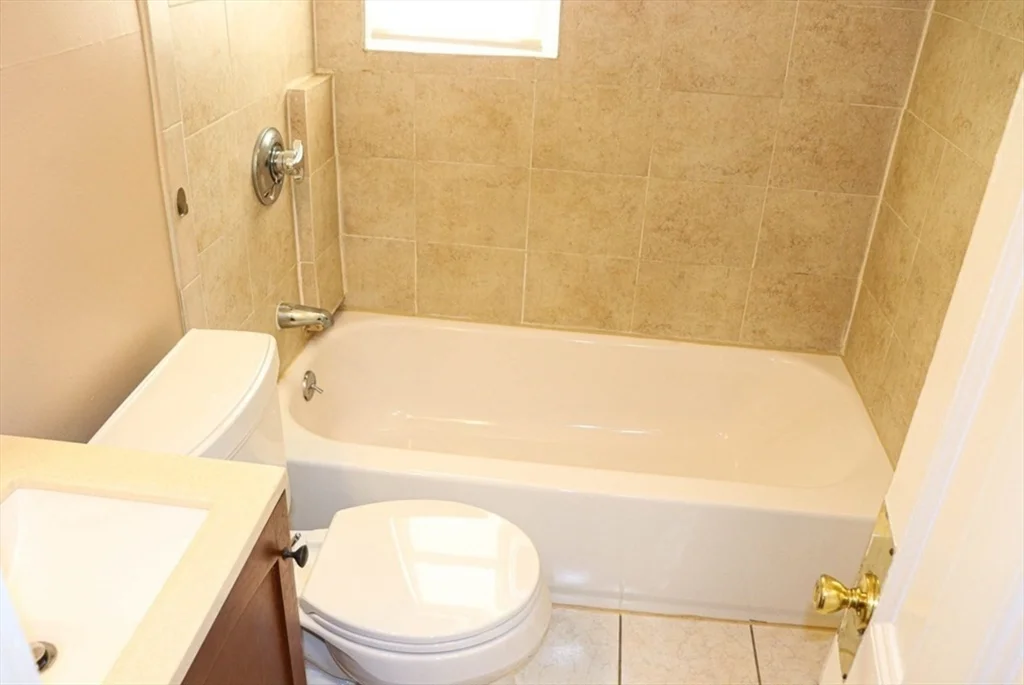 2 bed, 1 bath apartment for rent at 24 Quincy St Unit 2, Quincy — photo 6 of 14