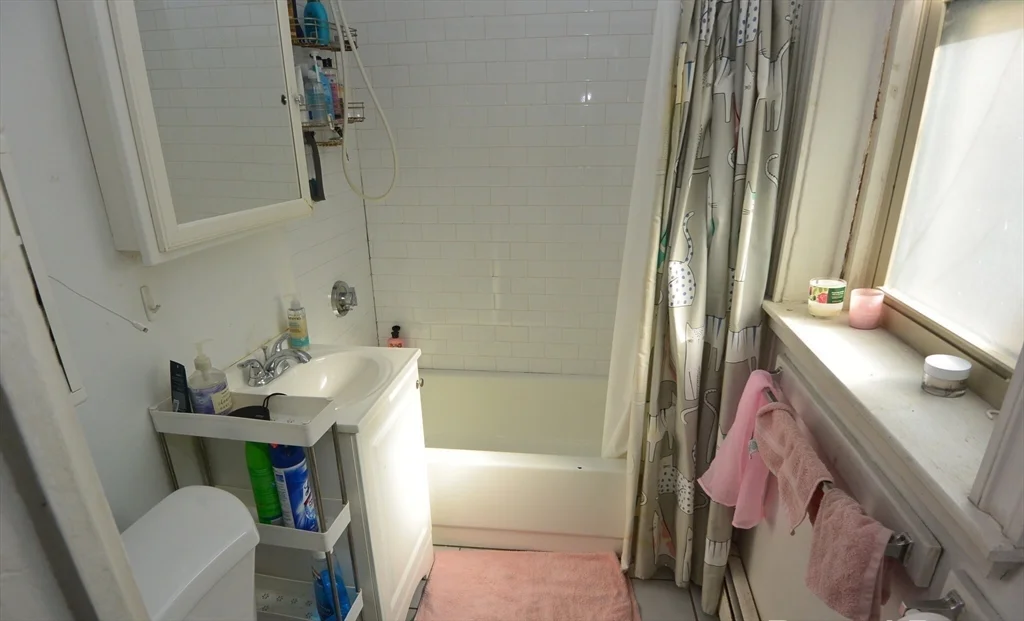 2 bed, 1 bath apartment for rent at 24 Ransom Rd Unit 6, Brighton — photo 7 of 7