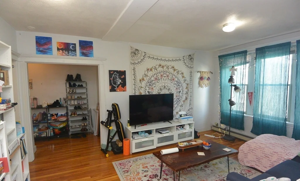 2 bed, 1 bath apartment for rent at 24 Ransom Rd Unit 6, Brighton — photo 3 of 7