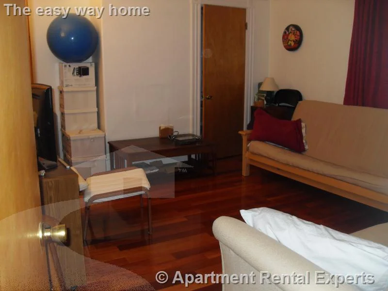 2 bed, 1 bath apartment for rent at 24 Rossmore St Unit 1, Union Square — photo 3 of 6
