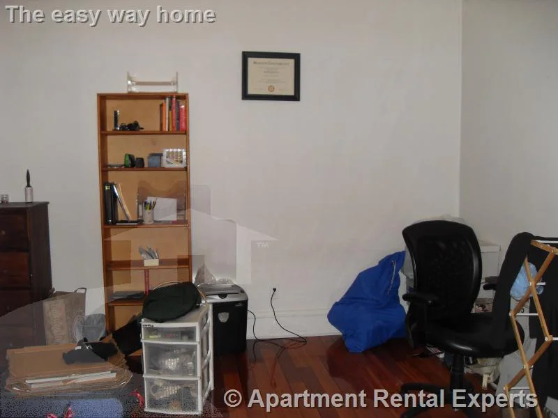 2 bed, 1 bath apartment for rent at 24 Rossmore St Unit 1, Union Square — photo 2 of 6
