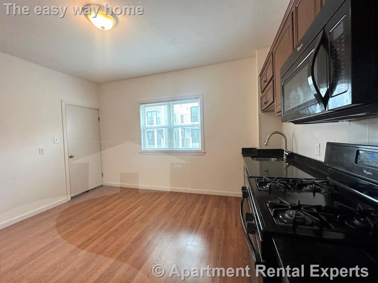 2 bed, 1 bath apartment for rent at 24 Rossmore St Unit 2, Union Square — photo 4 of 18