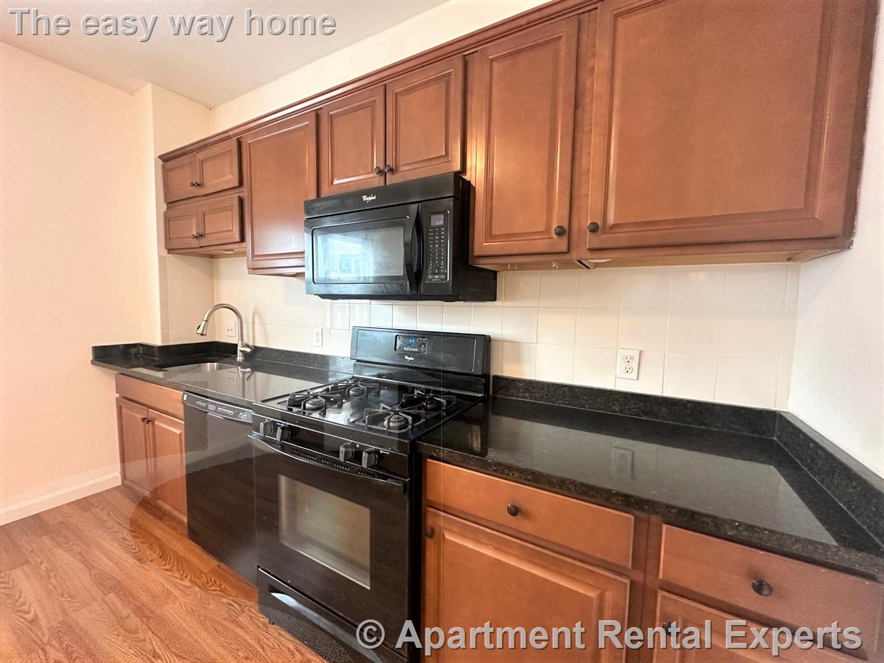 2 bed, 1 bath apartment for rent at 24 Rossmore St Unit 2, Union Square — photo 1 of 18