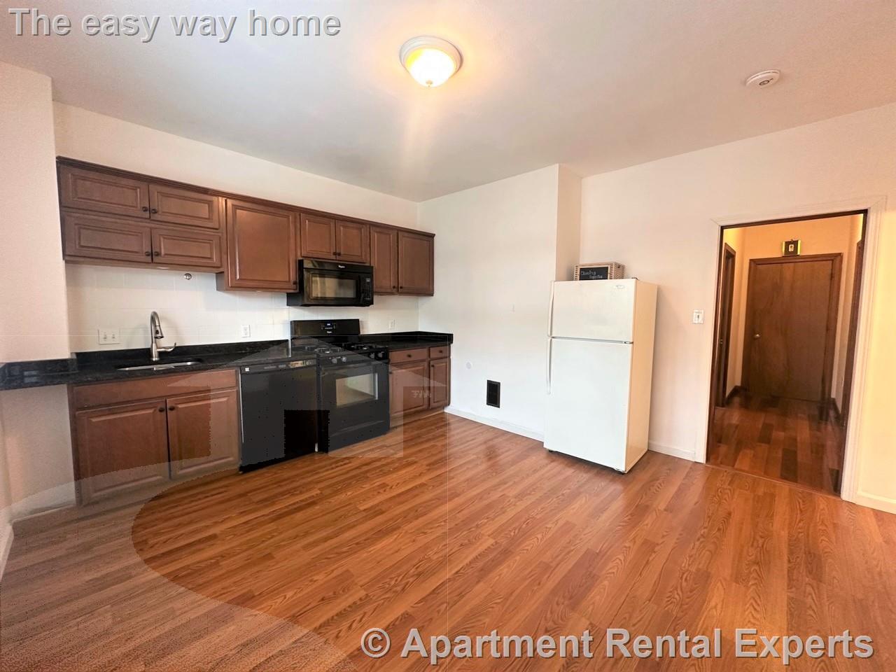 2 bed, 1 bath apartment for rent at 24 Rossmore St Unit 2, Union Square — photo 2 of 18