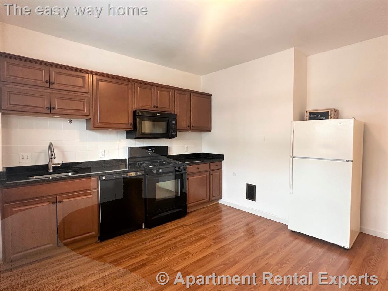 2 bed, 1 bath apartment for rent at 24 Rossmore St Unit 2, Union Square — photo 3 of 18
