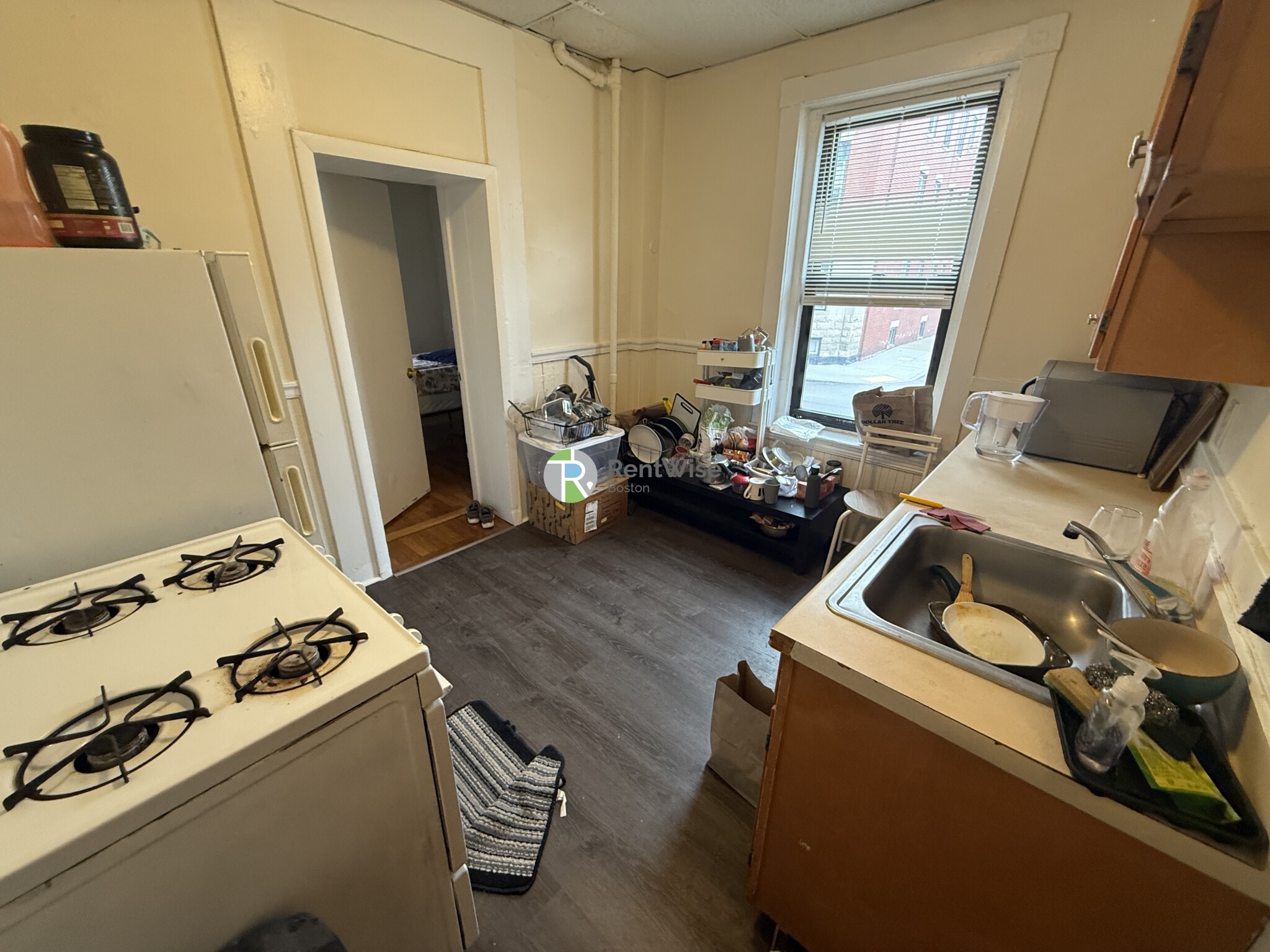 2 bed, 1 bath apartment for rent at 24 Royce Rd Unit 3, Brighton — photo 6 of 11