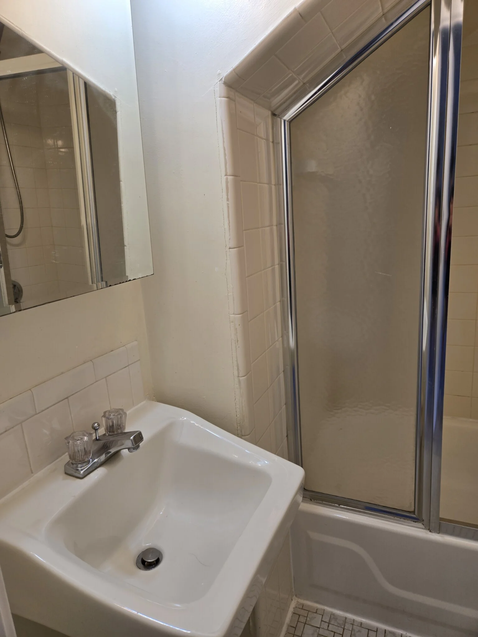2 bed, 2.5 bath apartment for rent at 24 Rustic St, Newton Corner — photo 12 of 34