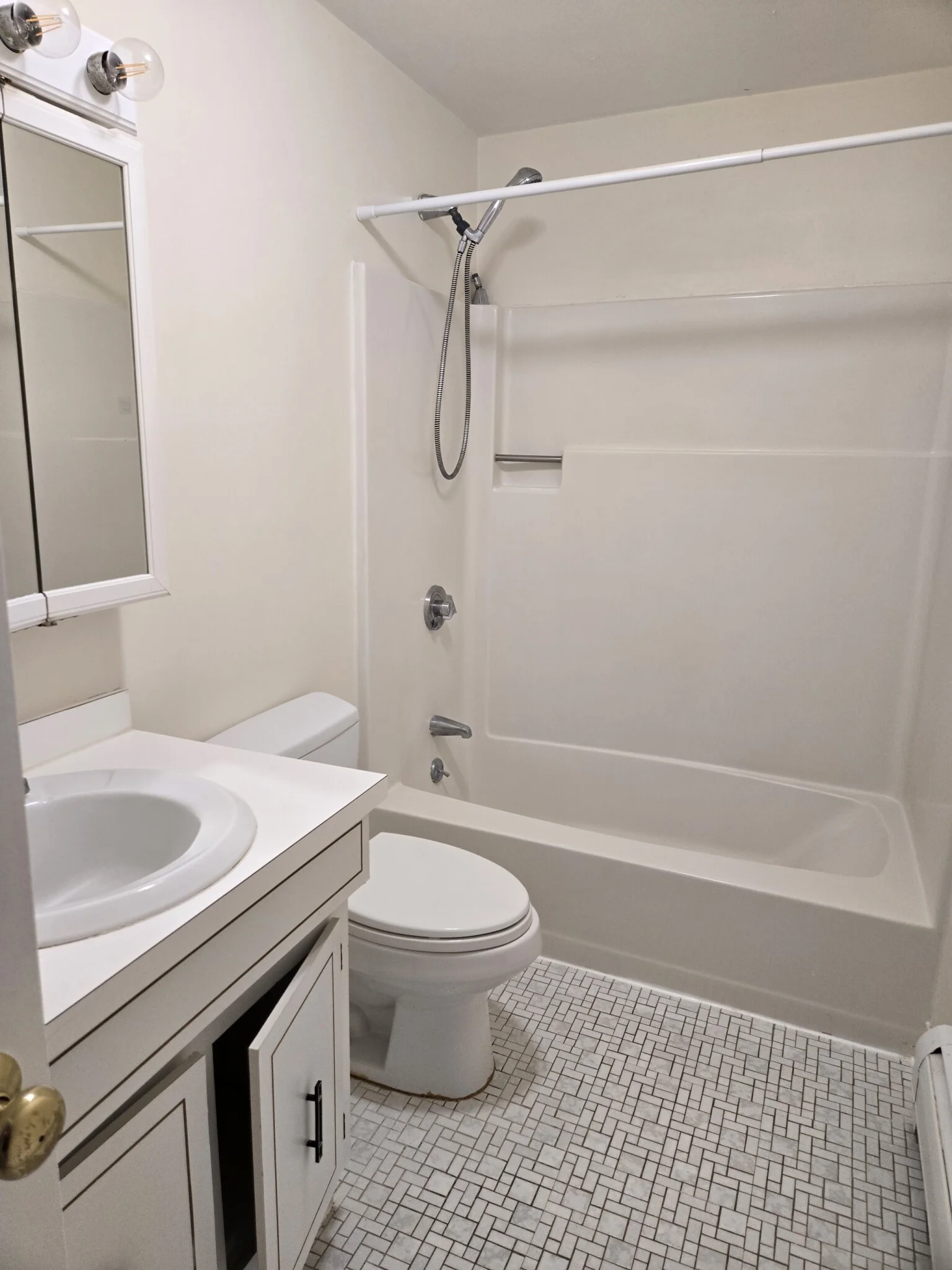 2 bed, 2.5 bath apartment for rent at 24 Rustic St, Newton Corner — photo 10 of 34