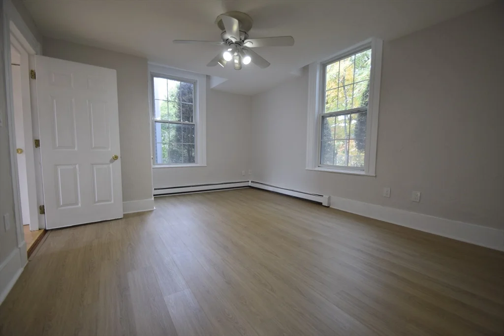 3 bed, 1 bath apartment for rent at 24 Saint James St Unit 24, Newton — photo 5 of 20