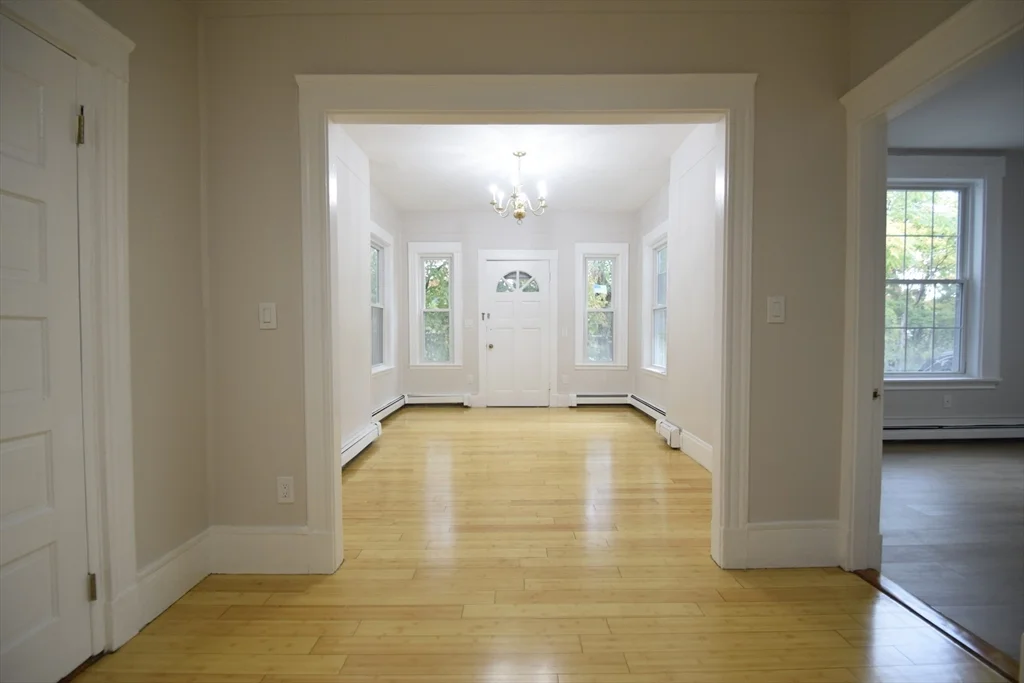 3 bed, 1 bath apartment for rent at 24 Saint James St Unit 24, Newton — photo 8 of 20