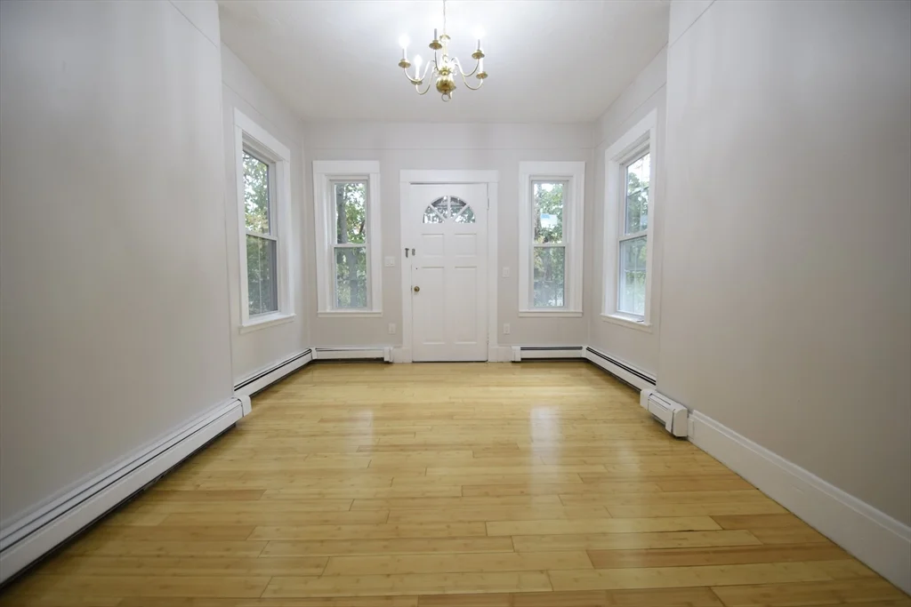 3 bed, 1 bath apartment for rent at 24 Saint James St Unit 24, Newton — photo 10 of 20