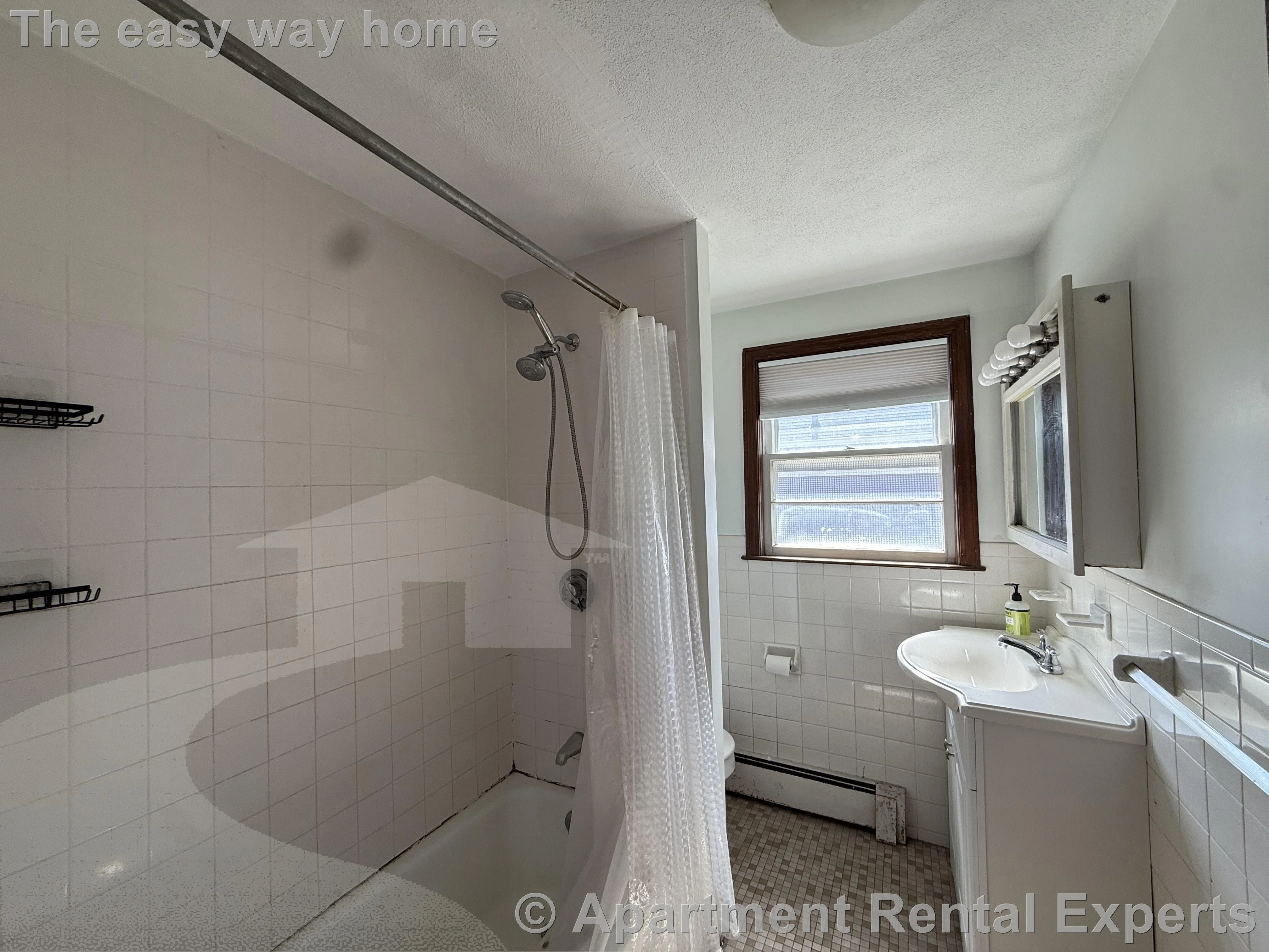 3 bed, 1 bath apartment for rent at 24 Saville St, Huron Village — photo 10 of 19