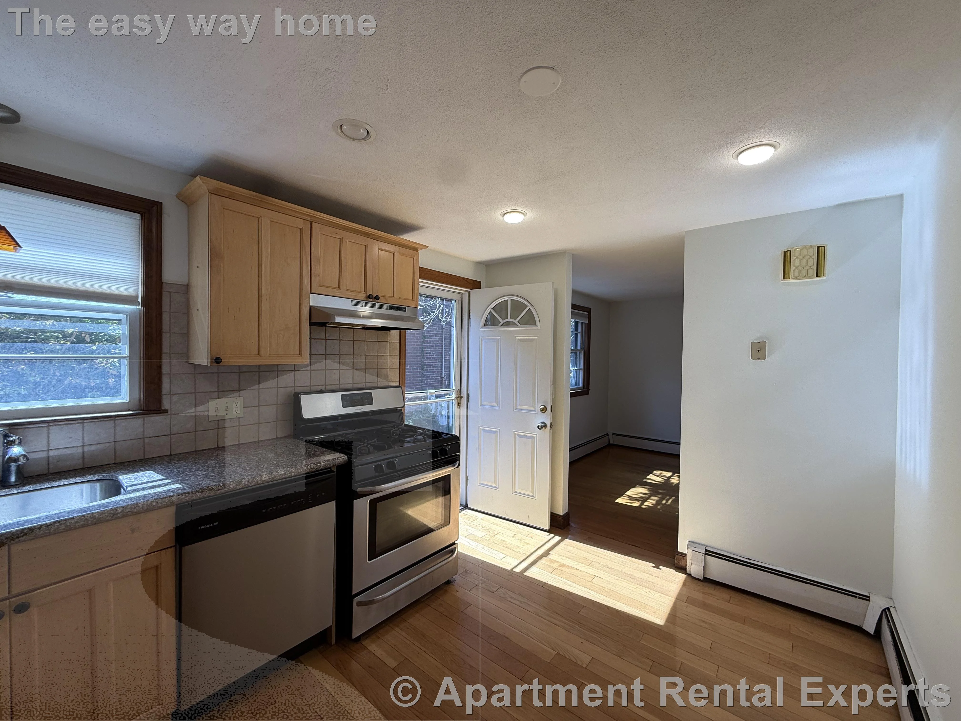 3 bed, 1 bath apartment for rent at 24 Saville St, Huron Village — photo 2 of 19