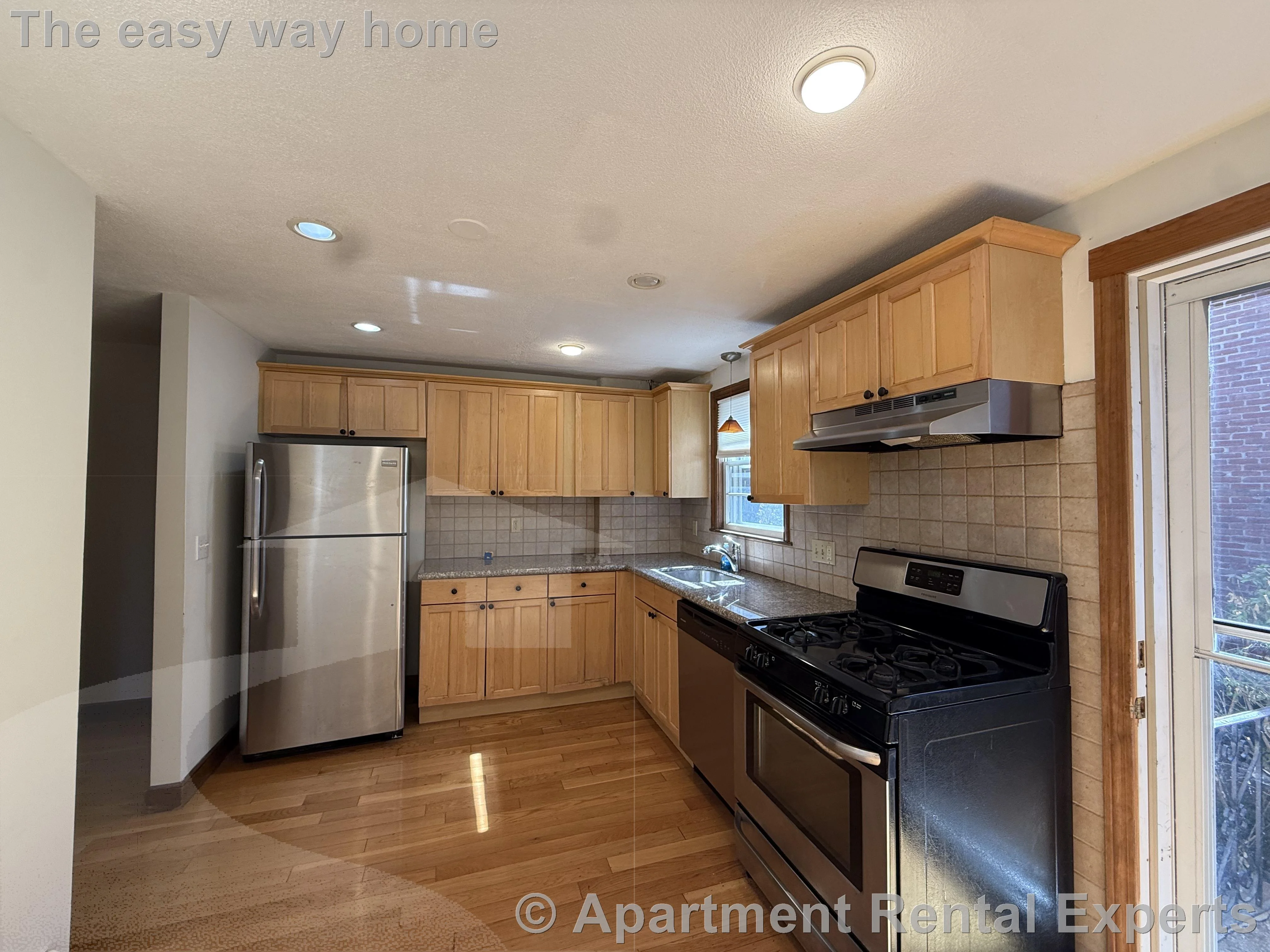 3 bed, 1 bath apartment for rent at 24 Saville St, Huron Village — photo 1 of 19