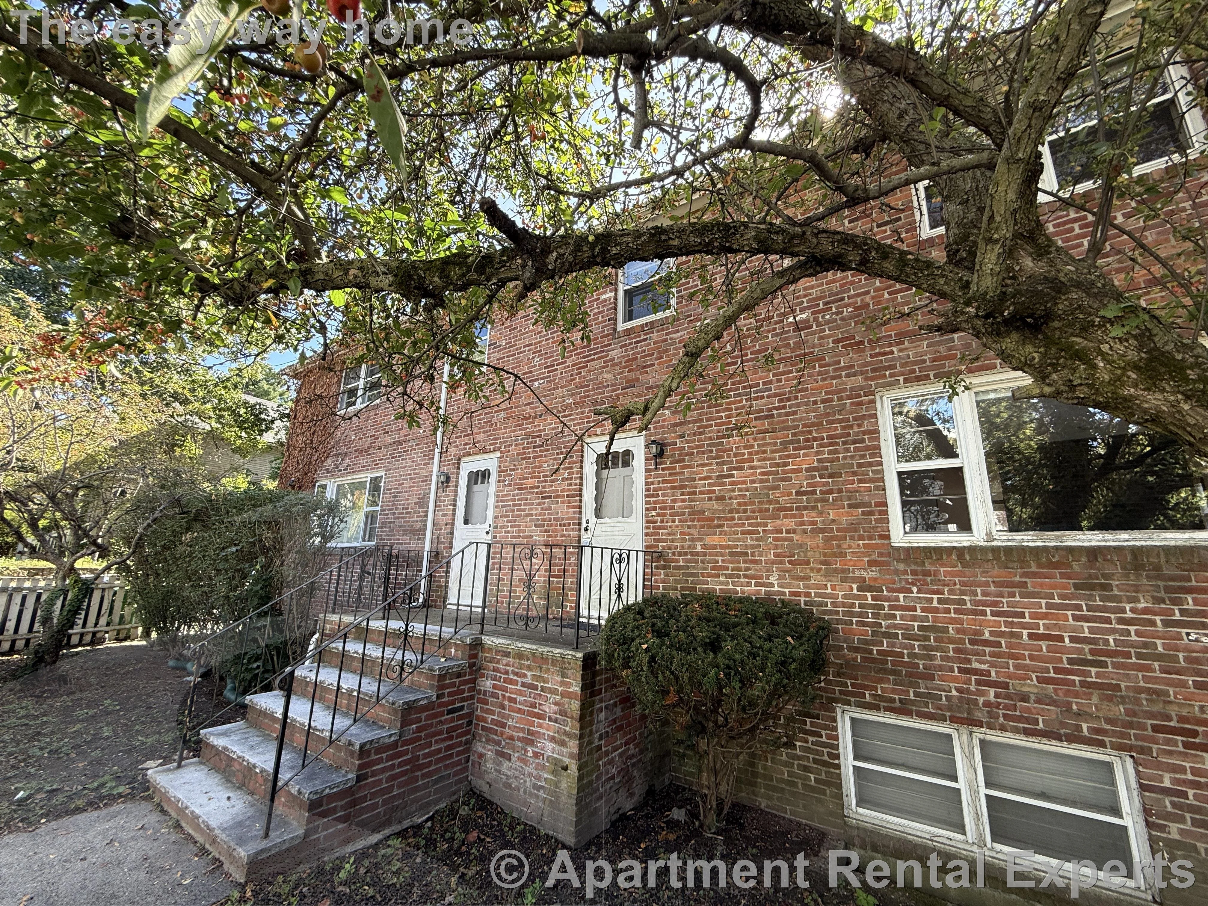 3 bed, 1 bath apartment for rent at 24 Saville St, Huron Village — photo 17 of 19