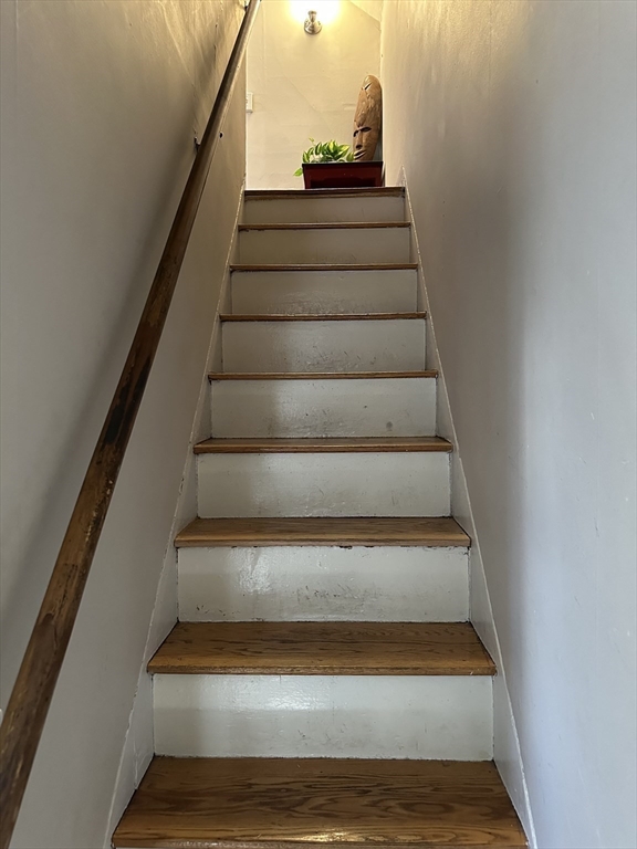 1 bed, 1 bath apartment for rent at 24 School St Unit 0, Newton — photo 4 of 9