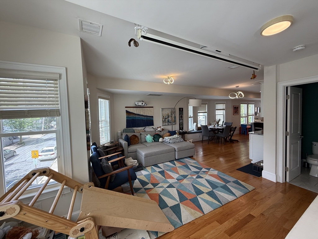 3 bed, 2 bath apartment for rent at 24 Shapley Unit 2, Medford — photo 8 of 29