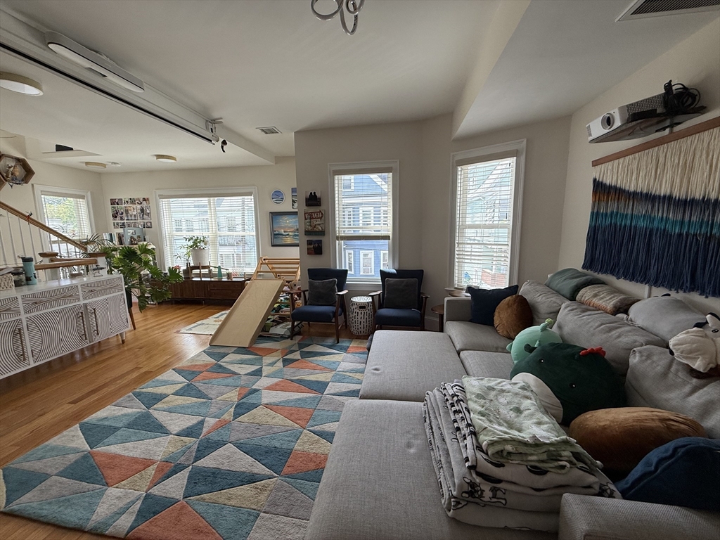 3 bed, 2 bath apartment for rent at 24 Shapley Unit 2, Medford — photo 6 of 29