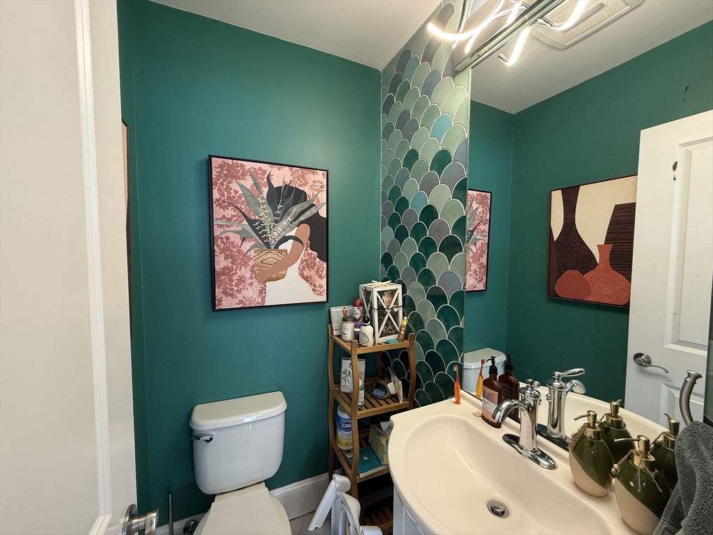 3 bed, 2 bath apartment for rent at 24 Shapley Unit 2, Medford — photo 10 of 29