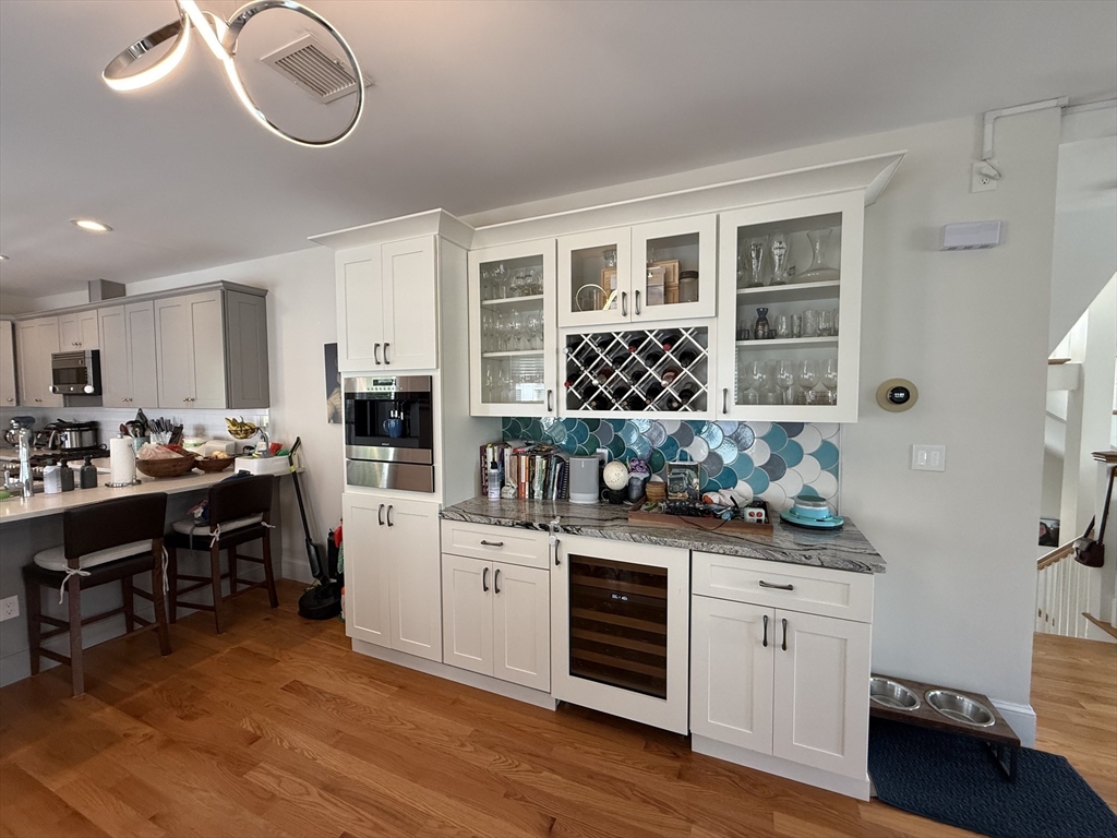3 bed, 2 bath apartment for rent at 24 Shapley Unit 2, Medford — photo 4 of 29