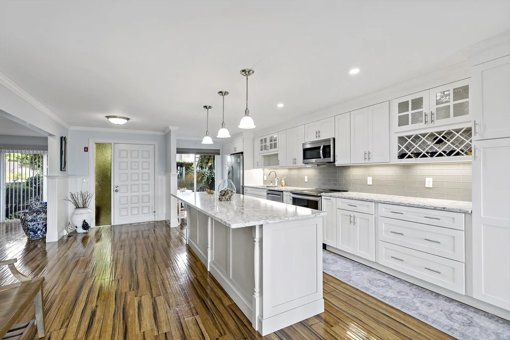 2 bed, 2 bath apartment for rent at 24 Ships View Ter Unit 24, Buzzards Bay — photo 15 of 35
