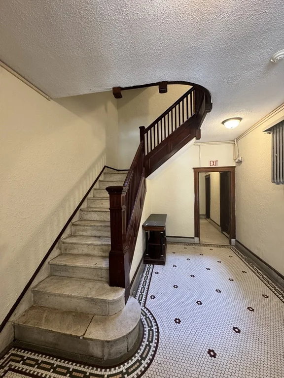 1 bed, 1 bath apartment for rent at 24 Sidlaw Rd Unit 8, Brighton — photo 3 of 21